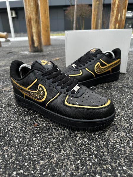 Лімітовані кросівки Nike Air Force CR7