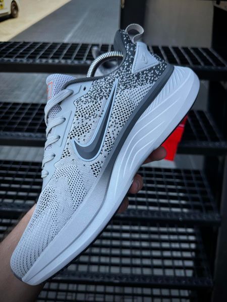 Кросівки Nike Running Quest 6 T (світло сірі)