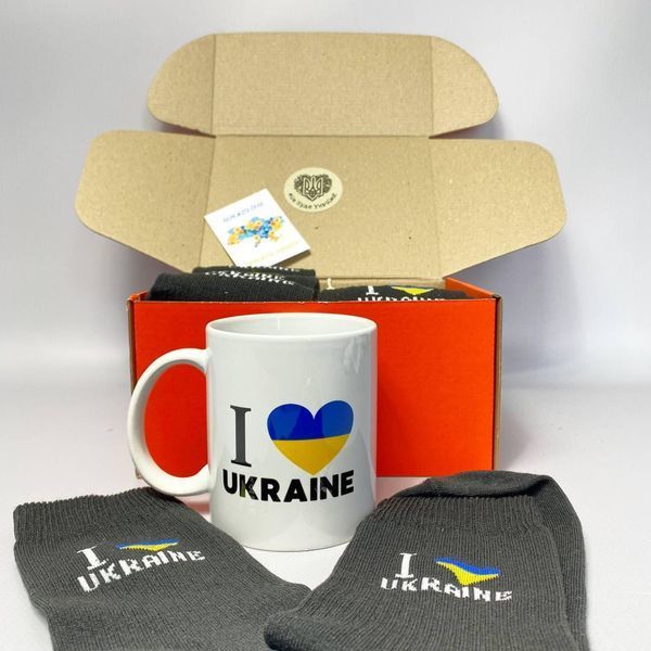 Подарунковий патріотичний бокс "I Love UKRAINE" із кружкою та шкарпетками 8 пар чорні для чоловіків