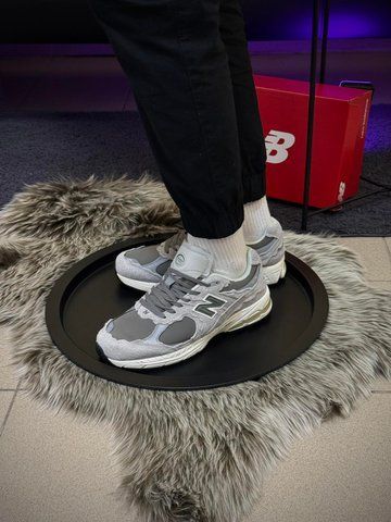 Кросівки New Balance 2002R, світло сірі