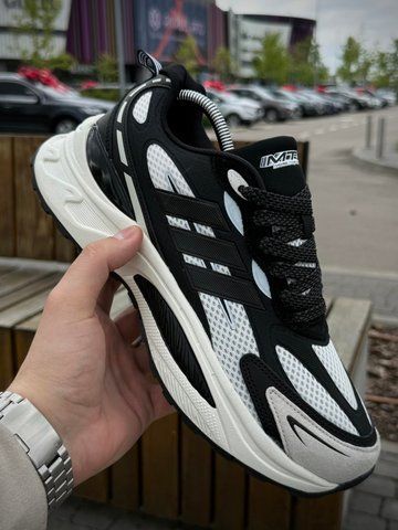 Кросівки Adidas Track Suite Pro, чорн-білі (весна-літо)