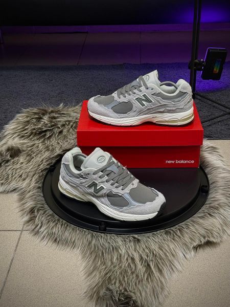 Кросівки New Balance 2002R, світло сірі