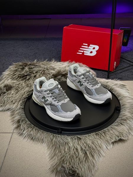 Кросівки New Balance 2002R, світло сірі