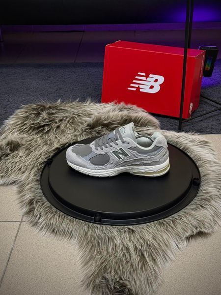 Кросівки New Balance 2002R, світло сірі