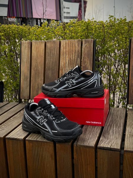 Кросівки New Balance 740, чорні (сітка, весна - літо)