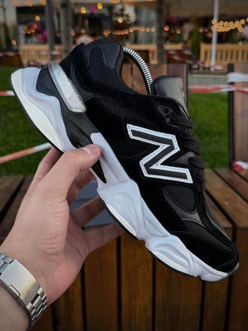 Кросівки New Balance 9060, чорно білі (замша, сітка)