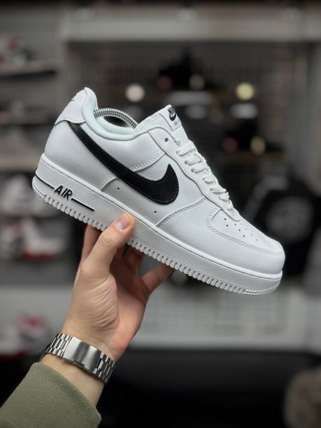 ЗИМОВІ кросівки Nike Air Force, (білі з чорним лого) ТОП якість (low)
