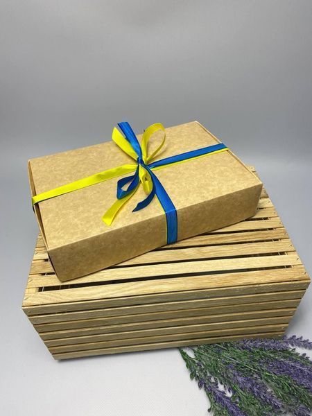 Бокс чоловічих патріотичних шкарпеток на 8 пар 41-45 р в подарунковій коробці із стрічкою весна-осінь-літо