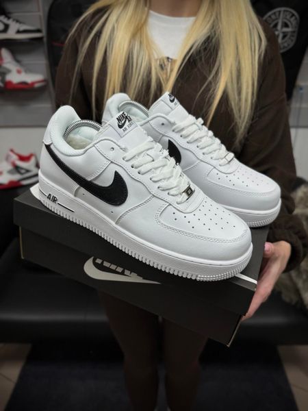 ЗИМОВІ кросівки Nike Air Force, (білі з чорним лого) ТОП якість (low)