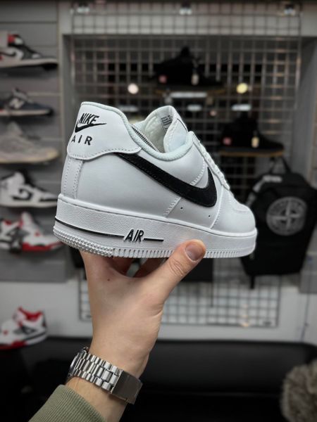 ЗИМОВІ кросівки Nike Air Force, (білі з чорним лого) ТОП якість (low)
