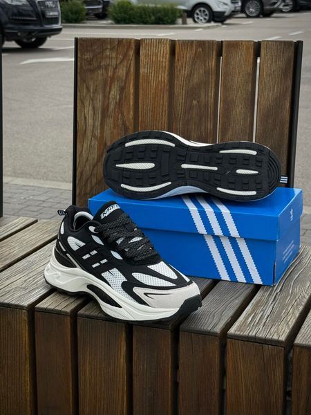 Кросівки Adidas Track Suite Pro, чорн-білі (весна-літо)