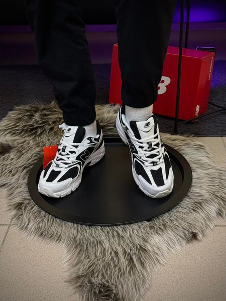 Кросівки New Balance 530 (чорно-білі)