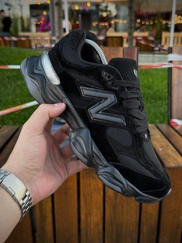 Кросівки New Balance 9060, суто чорні (замша, сітка)