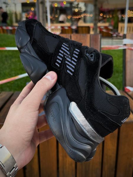 Кросівки New Balance 9060, суто чорні (замша, сітка)