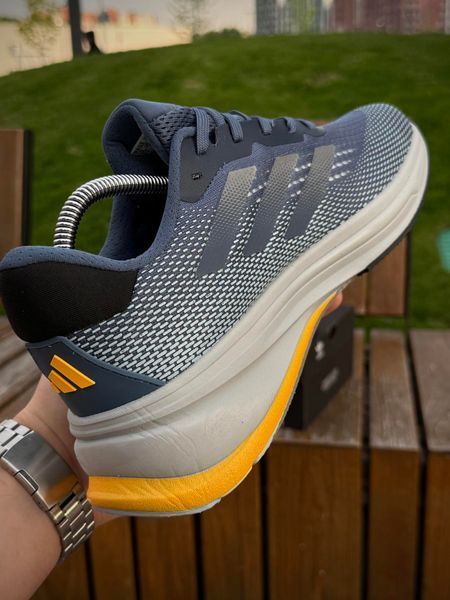 Кросівки Adidas Supernova Rise, світлі