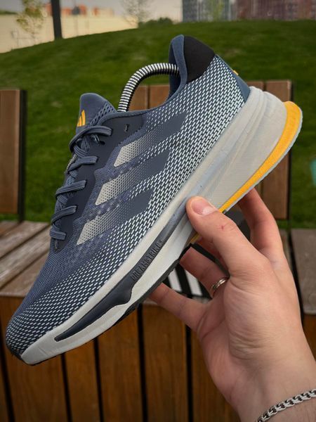 Кросівки Adidas Supernova Rise, світлі
