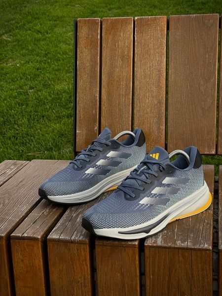 Кросівки Adidas Supernova Rise, світлі
