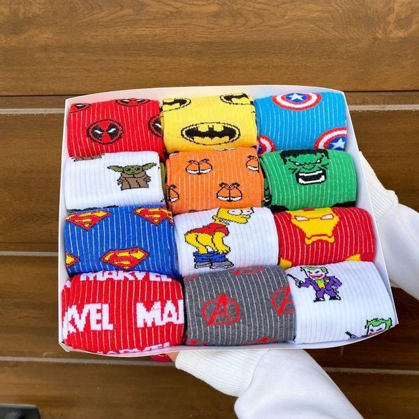 Подарунковий бокс жіночих шкарпеток на 12 пар 36-41 р "Marvel"