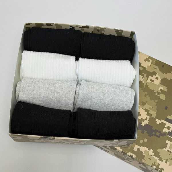 Бокс чоловічих шкарпеток в рубчик 41-45 р на 8 пар у подарунковій коробці