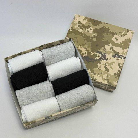 Бокс чоловічих шкарпеток в рубчик 41-45 р на 8 пар у подарунковій коробці