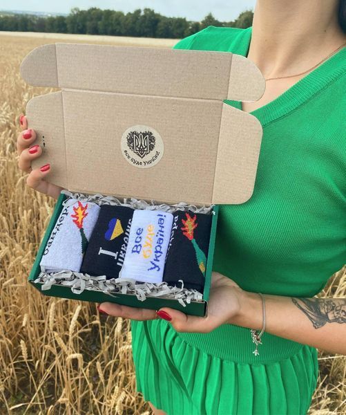 Бокс чоловічих патріотичних шкарпеток 40-45 4 пари в зеленій коробці весна-осінь-літо
