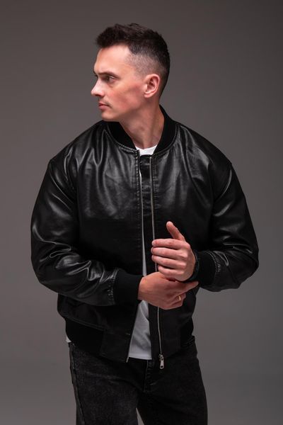 Куртка бомбер чоловіча з еко-шкіри, демісезонна , чорна