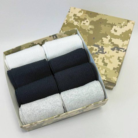 Бокс чоловічих шкарпеток в рубчик 41-45 р на 8 пар у подарунковій коробці