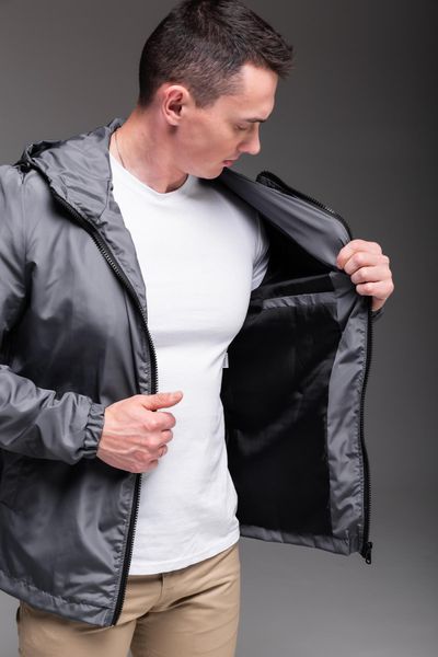 Куртка вітрівка чоловіча з капюшоном 2021 сір фото