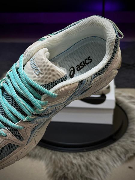 Кросівки Asics Gel Kahana 8, світло сірі