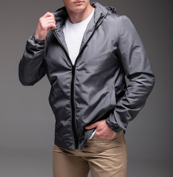 Куртка вітрівка чоловіча з капюшоном 2021 сір фото