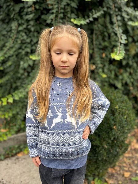 Светр підлітковий з новорічним принтом "дитячі Олені" з круглою горловиною джинс