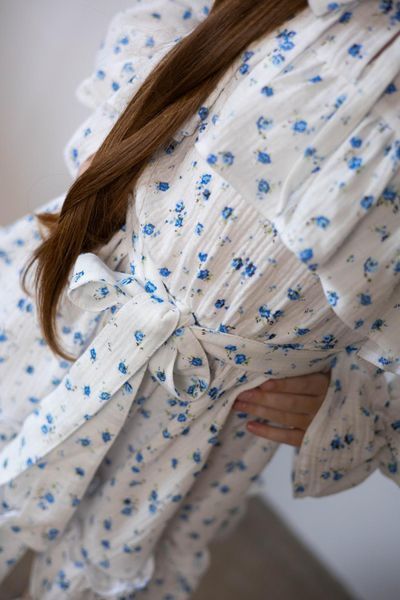 Підліткова біла сукня з мусліну у блакитну квіточку з мереживом, розміри 140-164, Україна