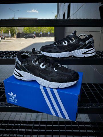 Кросівки Adidas Astir (чорно-білі)