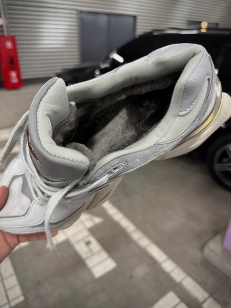 Зимові Кросівки New Balance 9060 Waterproof (світло сірі)