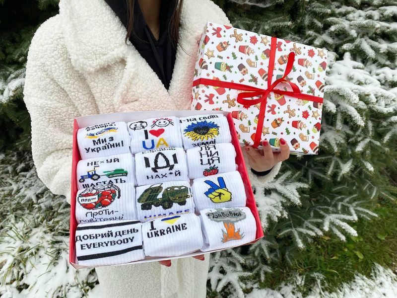 Новорічний подарунковий Бокс жіночих патріотичних шкарпеток на 12 пар 36-41 р