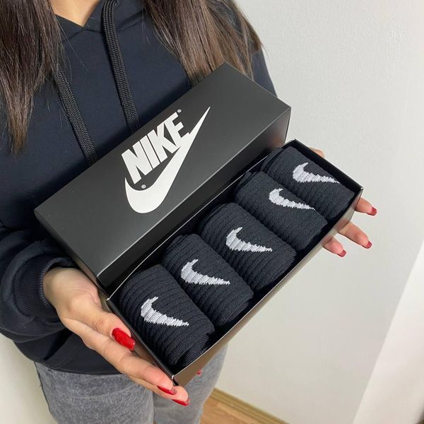 Набір чоловічих високих шкарпеток Nike 41-45 на 5 пари у коробці