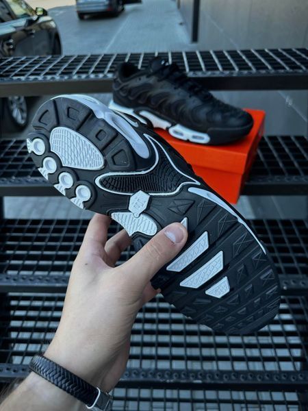 Кросівки Nike Air TN Plus Drift (black & white)