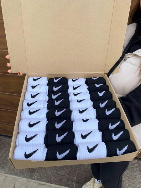 Великий мега бокс чоловічих високих шкарпеток Nike 41-45 на 32 пари