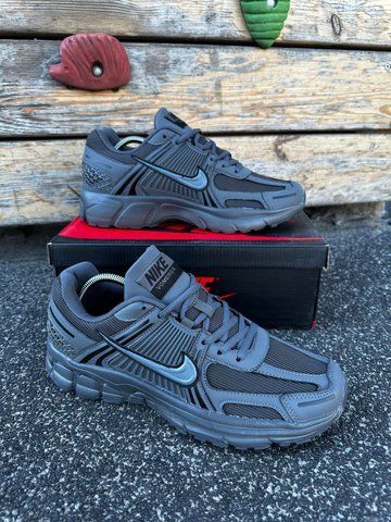 Кросівки Nike ZOOM Vomero 5 (dark gray)