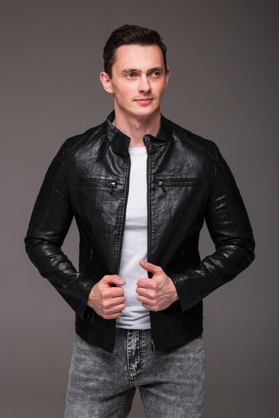 Чоловіча коротка куртка Slim Fit з екошкіри чорна