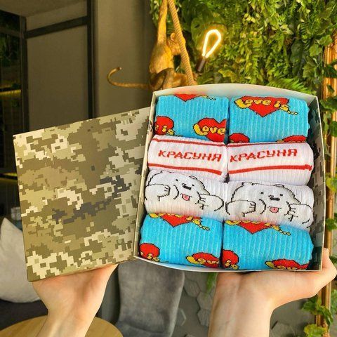 Бокс жіночих шкарпеток 36-41 р на 8 пар у подарунковій коробці